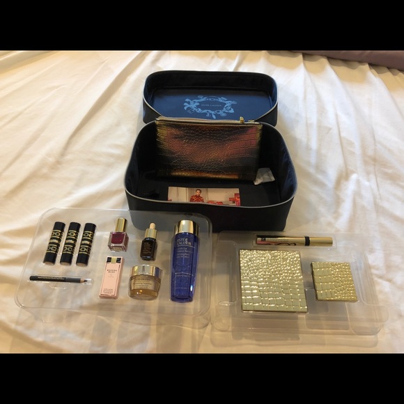 Estee Lauder Gift Set - Picture 7 of 8